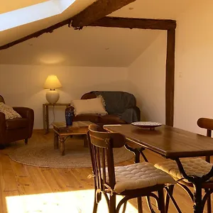Appartement La Vue Sur Le Clocher, Auriac-sur-Vendinelle